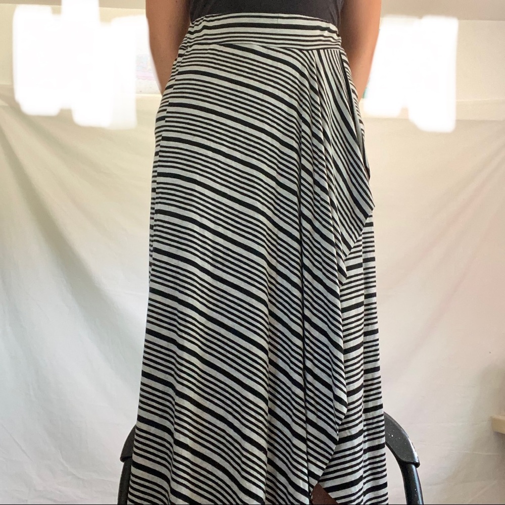 Black & Gray midi skirt